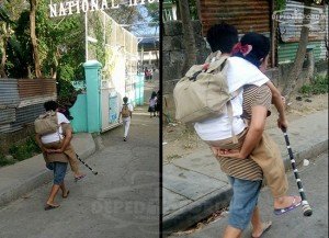 Patrick Nobleza Mother-carries-son-on-her-back